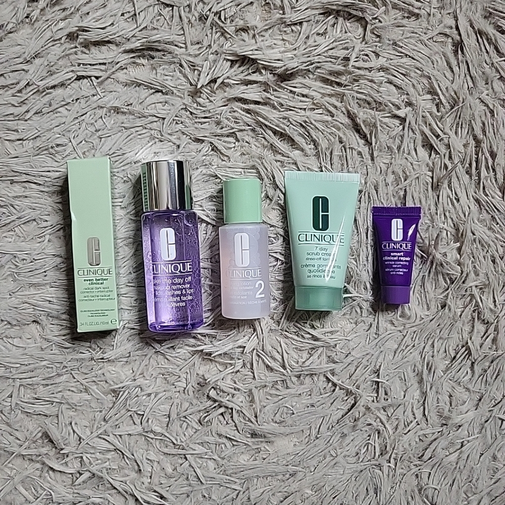Beauty Bundle Clinique Wrinkle Serum Dark Spot Corrector Clarifying Lotion